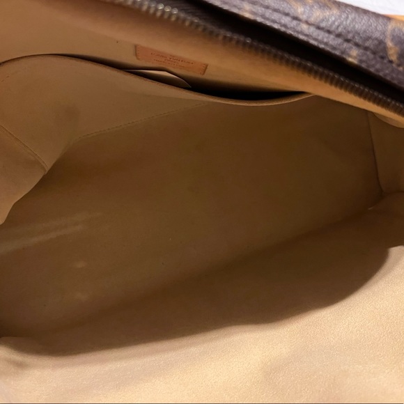 LV Manhattan GM - Picture 5 of 9